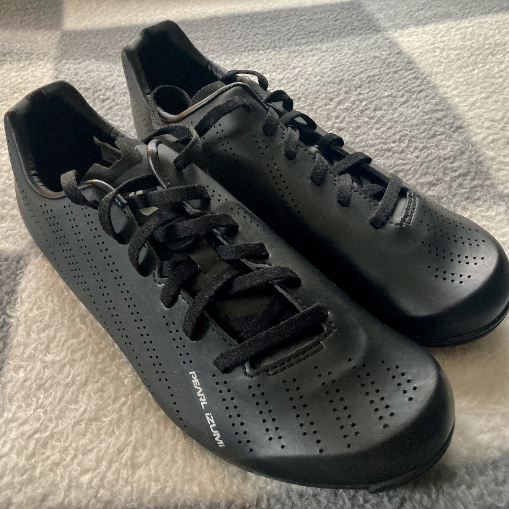 Pearl Izumi Cycling Shoes Tour Road EU 42.5